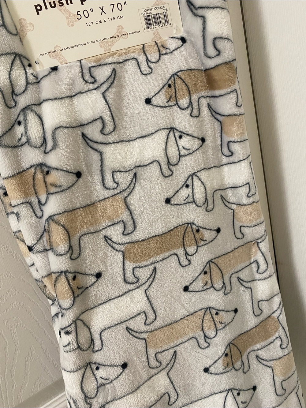 NWT.  Cuddlove, 50” X 70”, plush pet blanket.